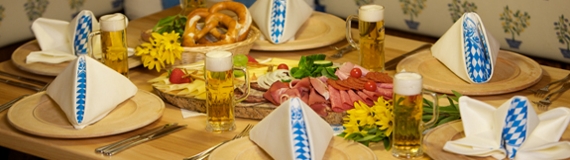 Brotzeit beim Wastlwirt.jpg